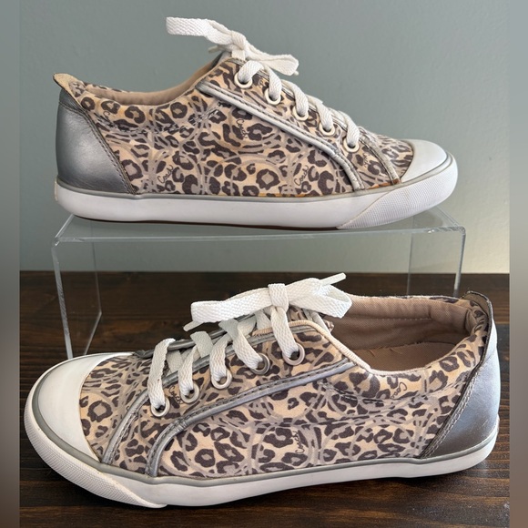 Coach Barrett Signature Silver Grey Leopard Ocelot Print Women's Sneakers 6.5 - Picture 9 of 15